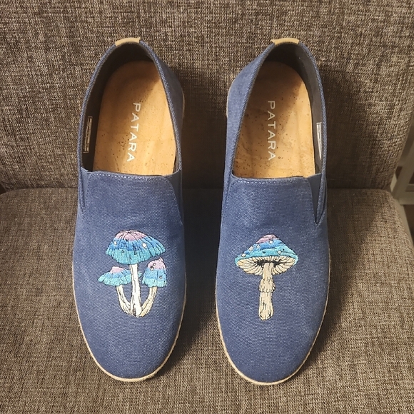 PATARA Other - PATARA MEN,S BLUE SLIP-ON Shoes with Mushroom Embroidery Size 9. NWOT.